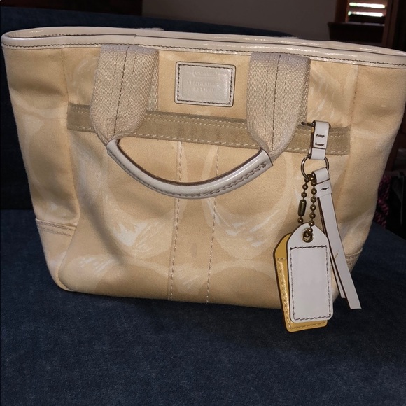 Creme Coach Purse - Picture 1 of 4